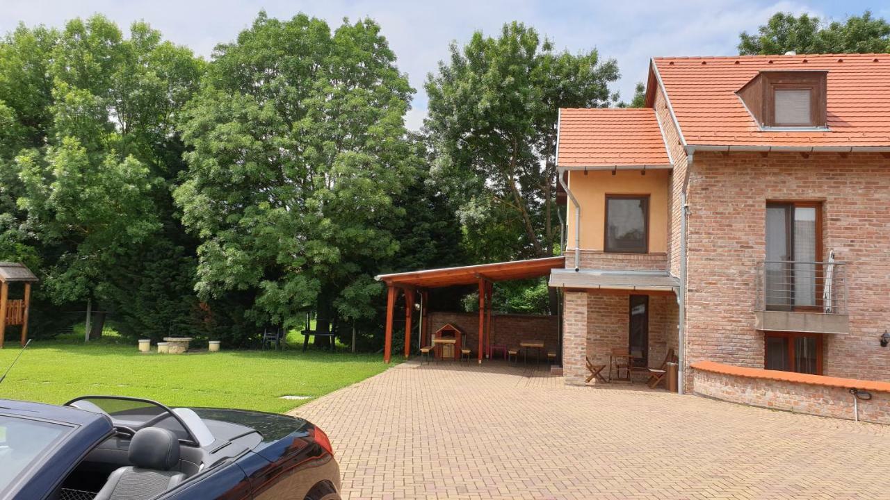Gyulai-fürdő-apartman II. Exterior foto