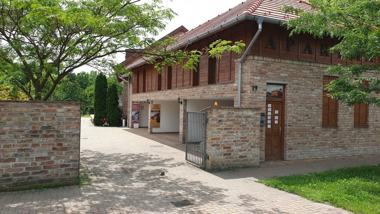 Gyulai-fürdő-apartman II. Exterior foto